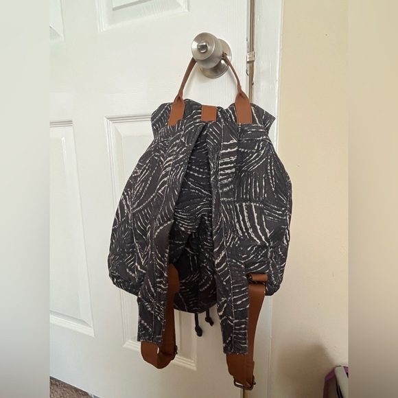 Lu & Elle Paradise Palm Backpack main image 8